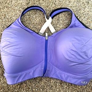 Victoria’s Secret Sport Bra- front zip-34DDD